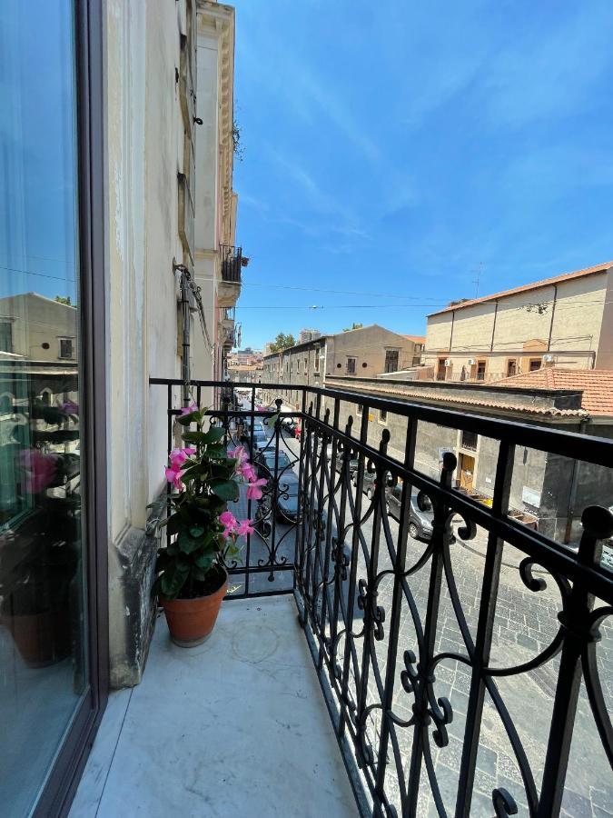 Gli Appartamenti Di Agata Catânia Exterior foto